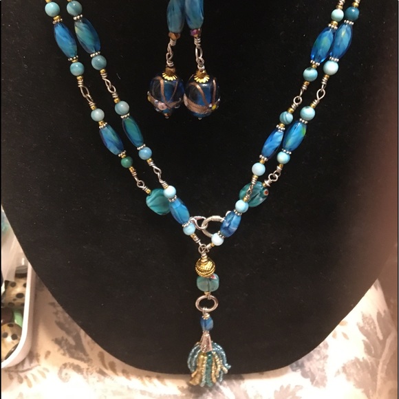 Handmade Beaded necklace and earring set - Picture 1 of 3